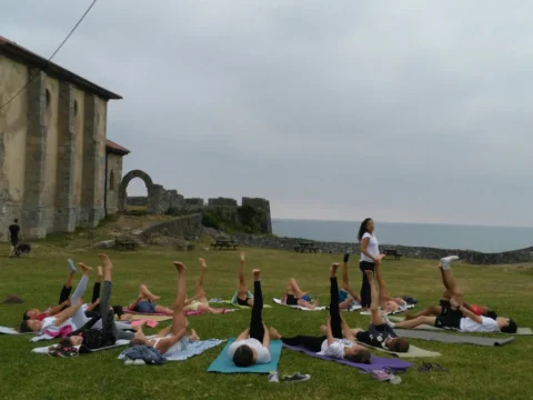 Clases de Yoga y Pilates 22